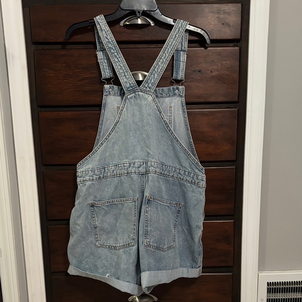 Universal Thread Light Blue Denim Overalls - Picture 4 of 6
